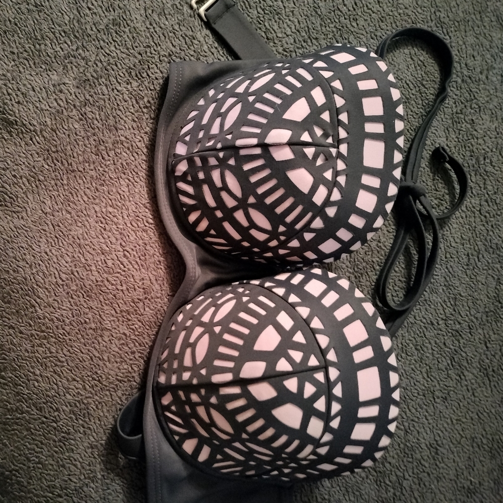 Bikini top